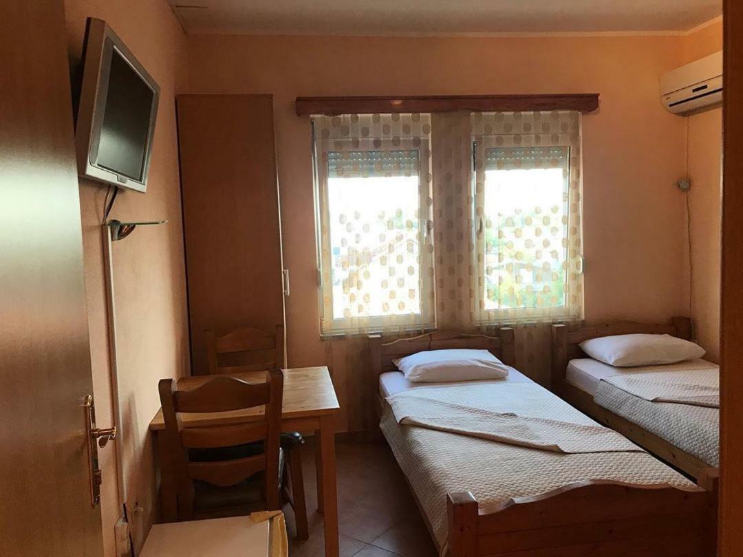 Apartments In Amor Ulcinj Habitación foto